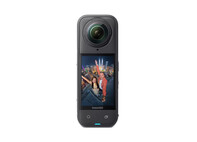 Панорамная экшен-камера Insta360 X5