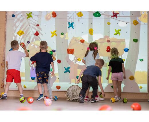 Интерактивный физкультурный комплекс с проектором для светлого помещения